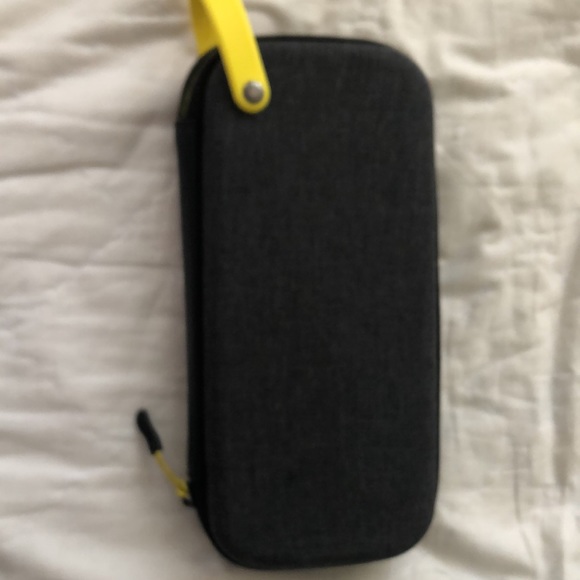 Nintendo Switch Lite with 3 games, 3 characters for Animal Crossing, and case. - Picture 8 of 9